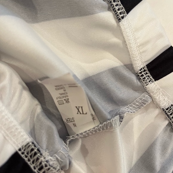 Flared leg ladies striped pants size XL - Picture 3 of 5